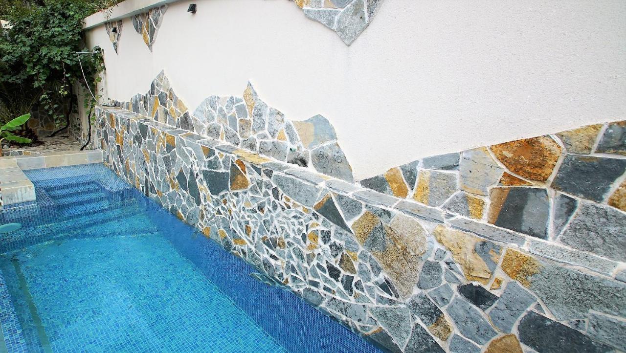 Penthouse Stoliv New Spa-Pool Villa Is Located 5M From The Sea, Exclusive Terrace,Private Jetty Wih Sunbeds, Pebble Beach, Secluded Location Total Area 375M2 At Your Disposal Κότορ Εξωτερικό φωτογραφία