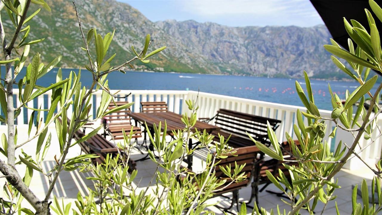 Penthouse Stoliv New Spa-Pool Villa Is Located 5M From The Sea, Exclusive Terrace,Private Jetty Wih Sunbeds, Pebble Beach, Secluded Location Total Area 375M2 At Your Disposal Κότορ Εξωτερικό φωτογραφία