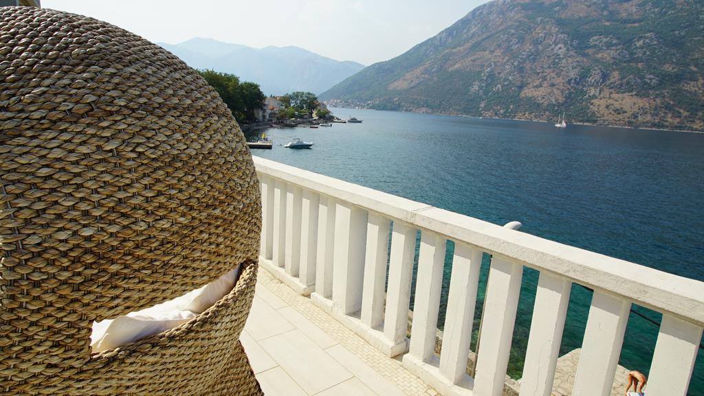 Penthouse Stoliv New Spa-Pool Villa Is Located 5M From The Sea, Exclusive Terrace,Private Jetty Wih Sunbeds, Pebble Beach, Secluded Location Total Area 375M2 At Your Disposal Κότορ Εξωτερικό φωτογραφία